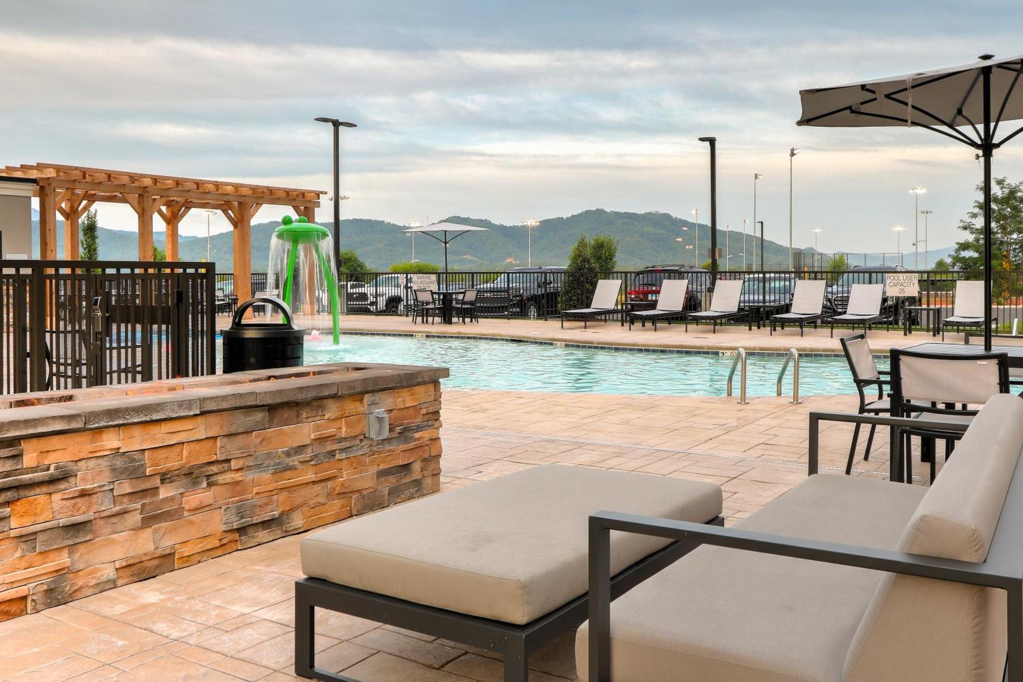 Staybridge Suites Pigeon Forge - Smoky Mtns By Ihg ภายนอก รูปภาพ